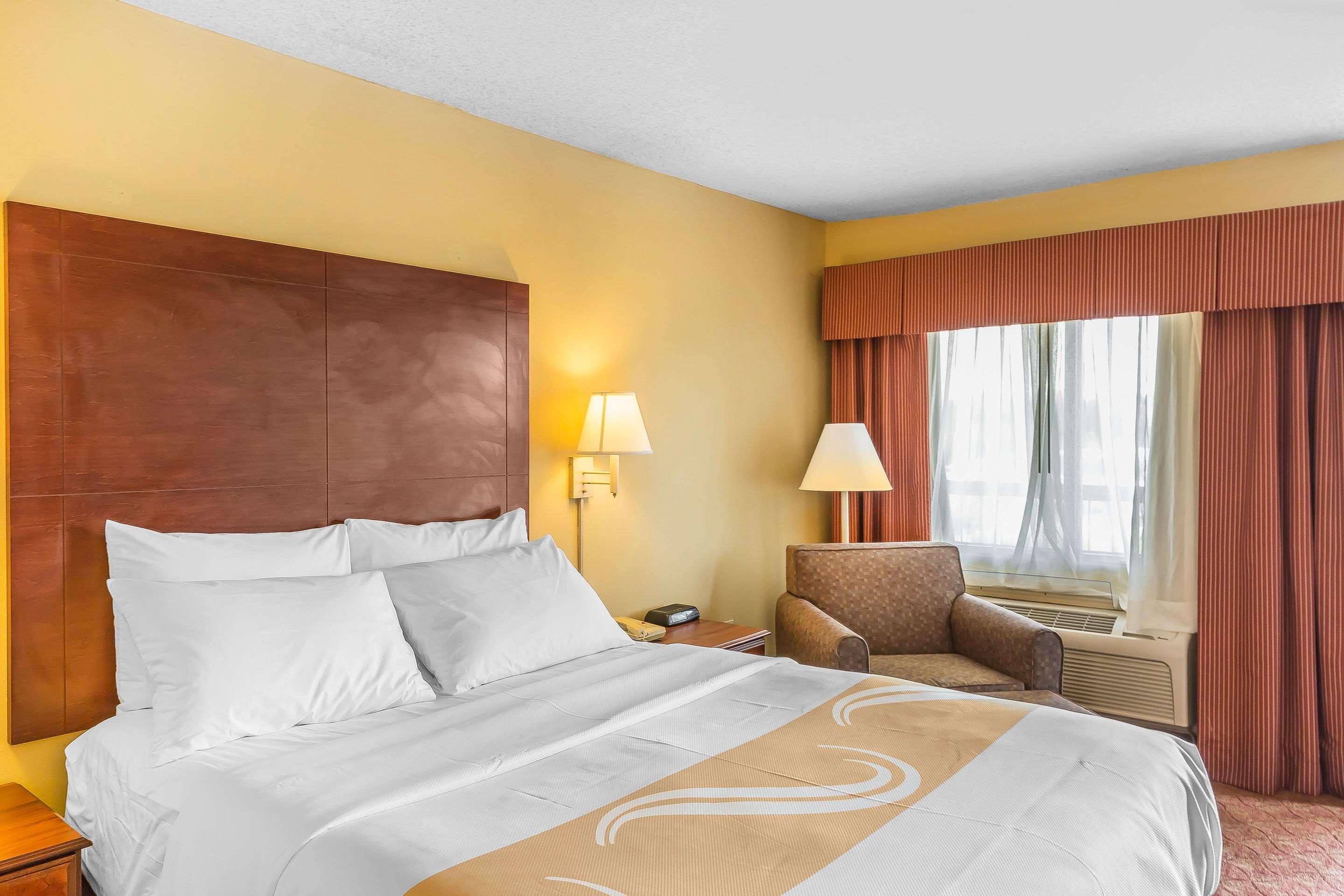 Quality Inn Calera Exterior photo