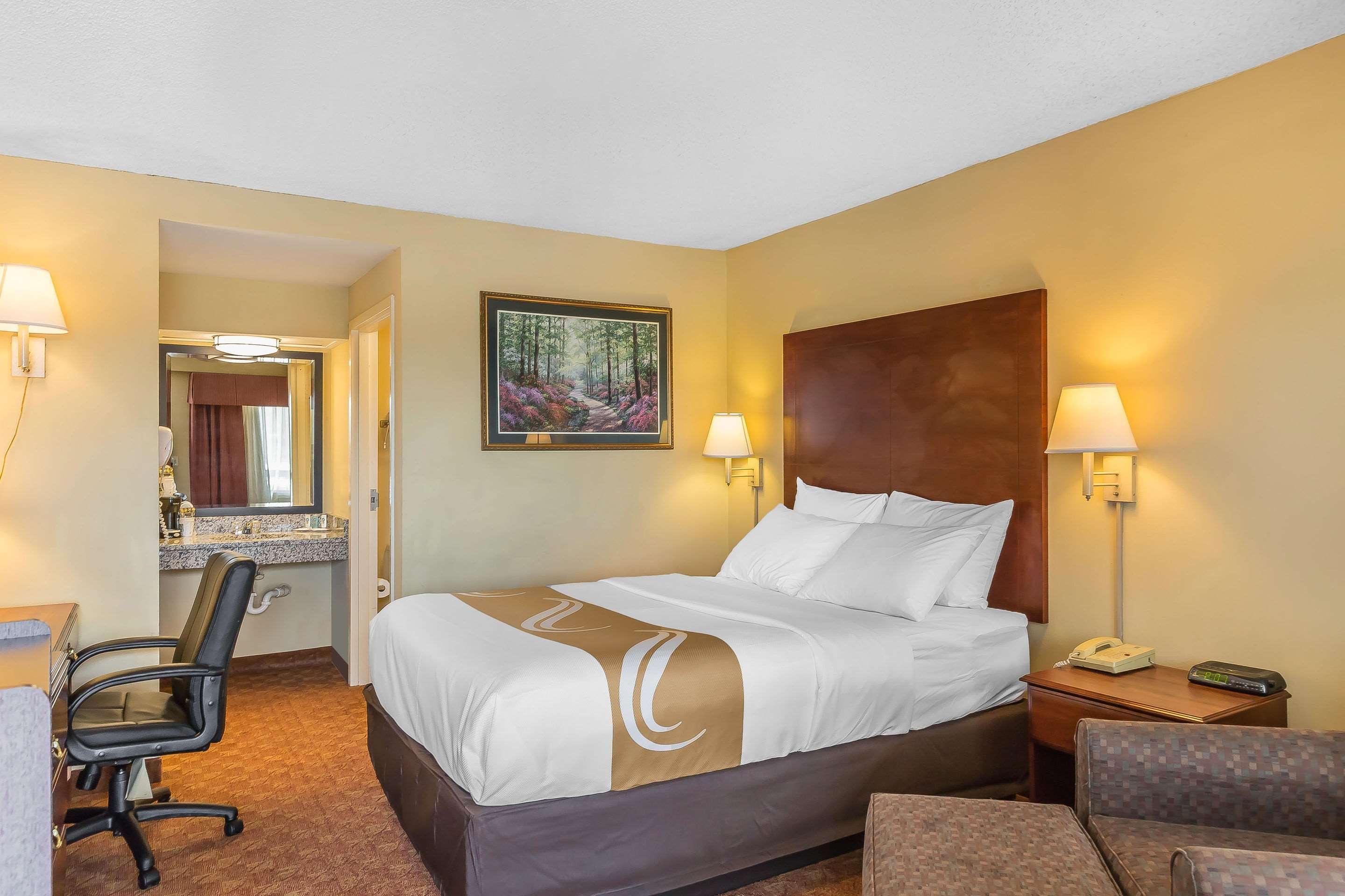 Quality Inn Calera Exterior photo
